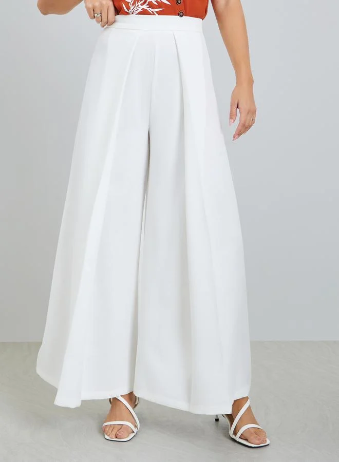 تايك تو بنطال أبيض واسع الساق بتفاصيل كسرات